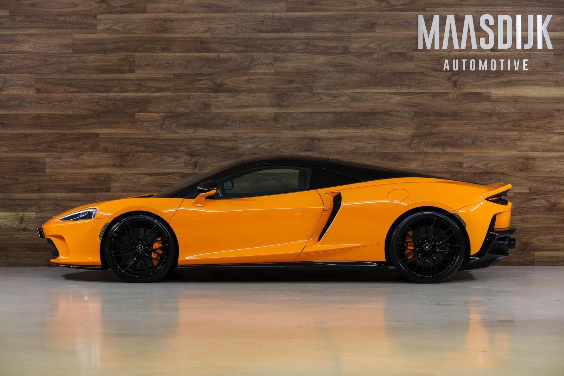 Hoofdafbeelding McLaren GT