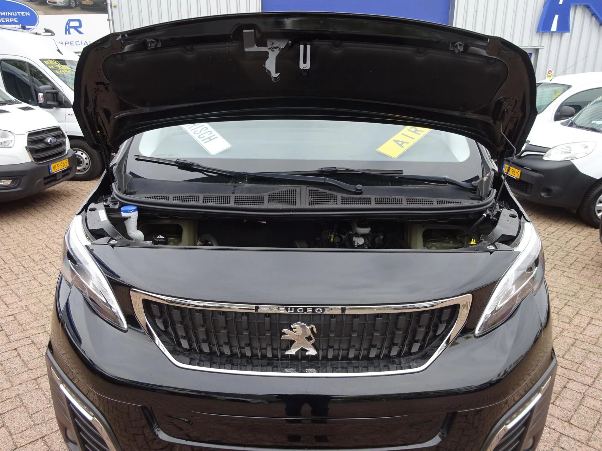 Hoofdafbeelding Peugeot e-Expert