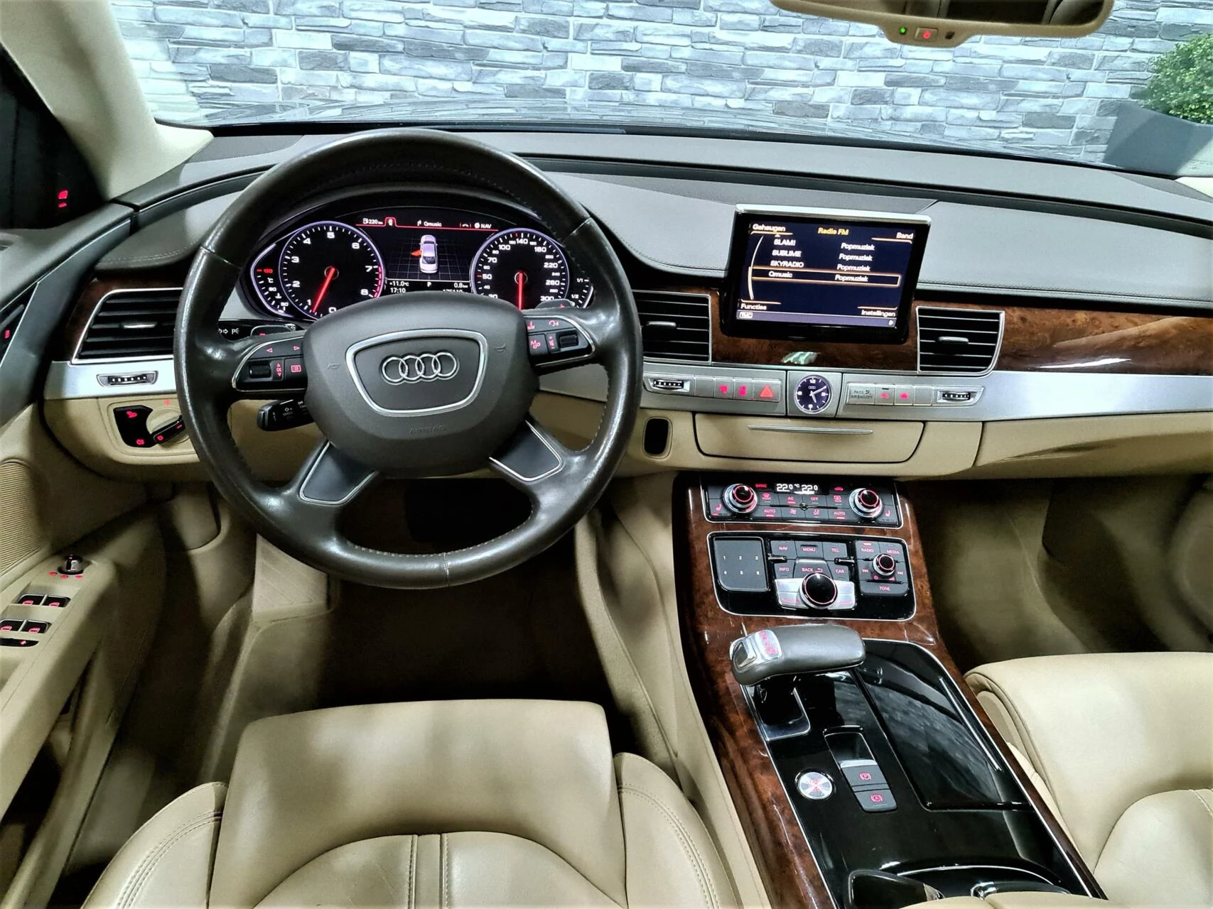 Hoofdafbeelding Audi A8