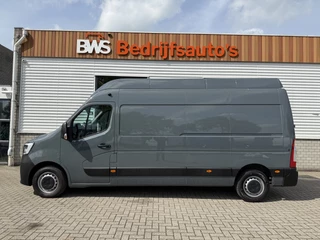 Renault Master T35 2.3 dCi 150pk L3H3 Energy Comfort / vaste prijs rijklaar € 21.950 ex btw / lease vanaf € 358 / ideaal voor camper ombouw / trekhaak / camera's rondom !