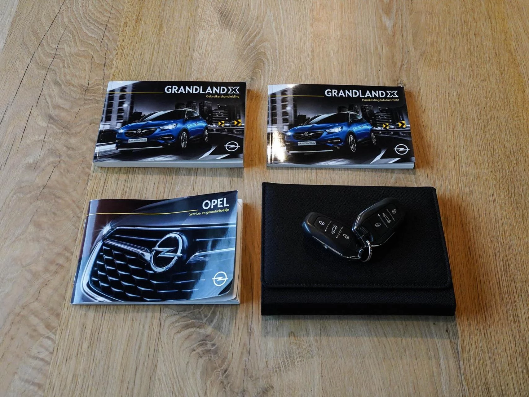 Hoofdafbeelding Opel Grandland X