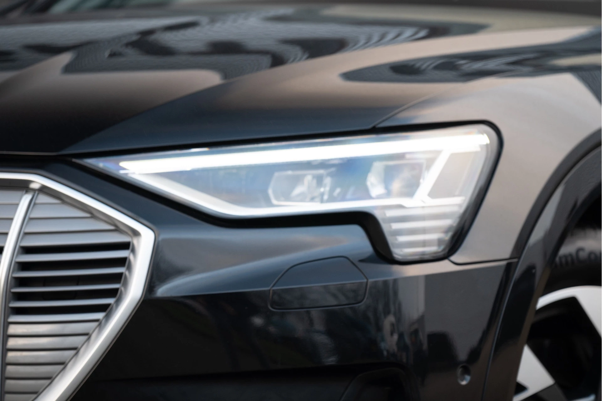 Hoofdafbeelding Audi e-tron