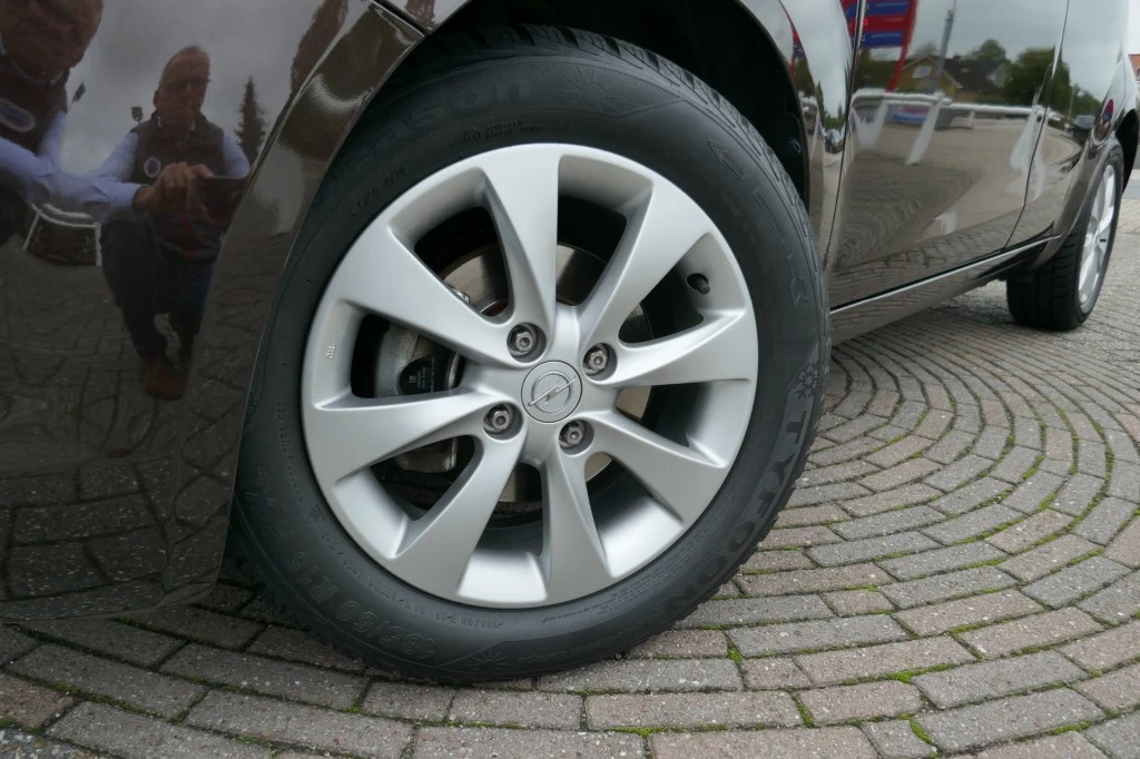 Hoofdafbeelding Opel Agila