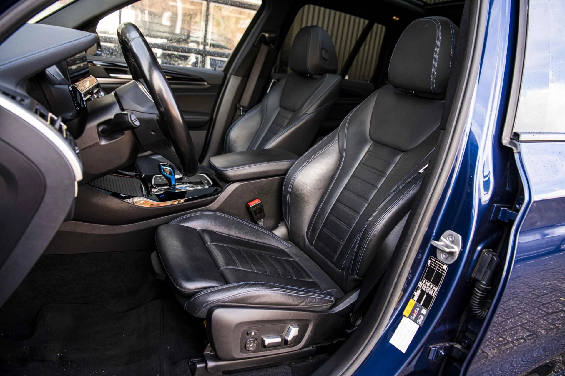 Hoofdafbeelding BMW iX3