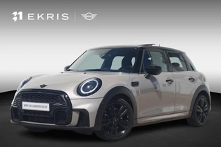 MINI 5-Deurs Cooper John Cooper Works Uitvoering | Harman Kardon | Panoramadak | Driving Assistant | Achteruitrijcamera | Stoel & Stuur verwarming