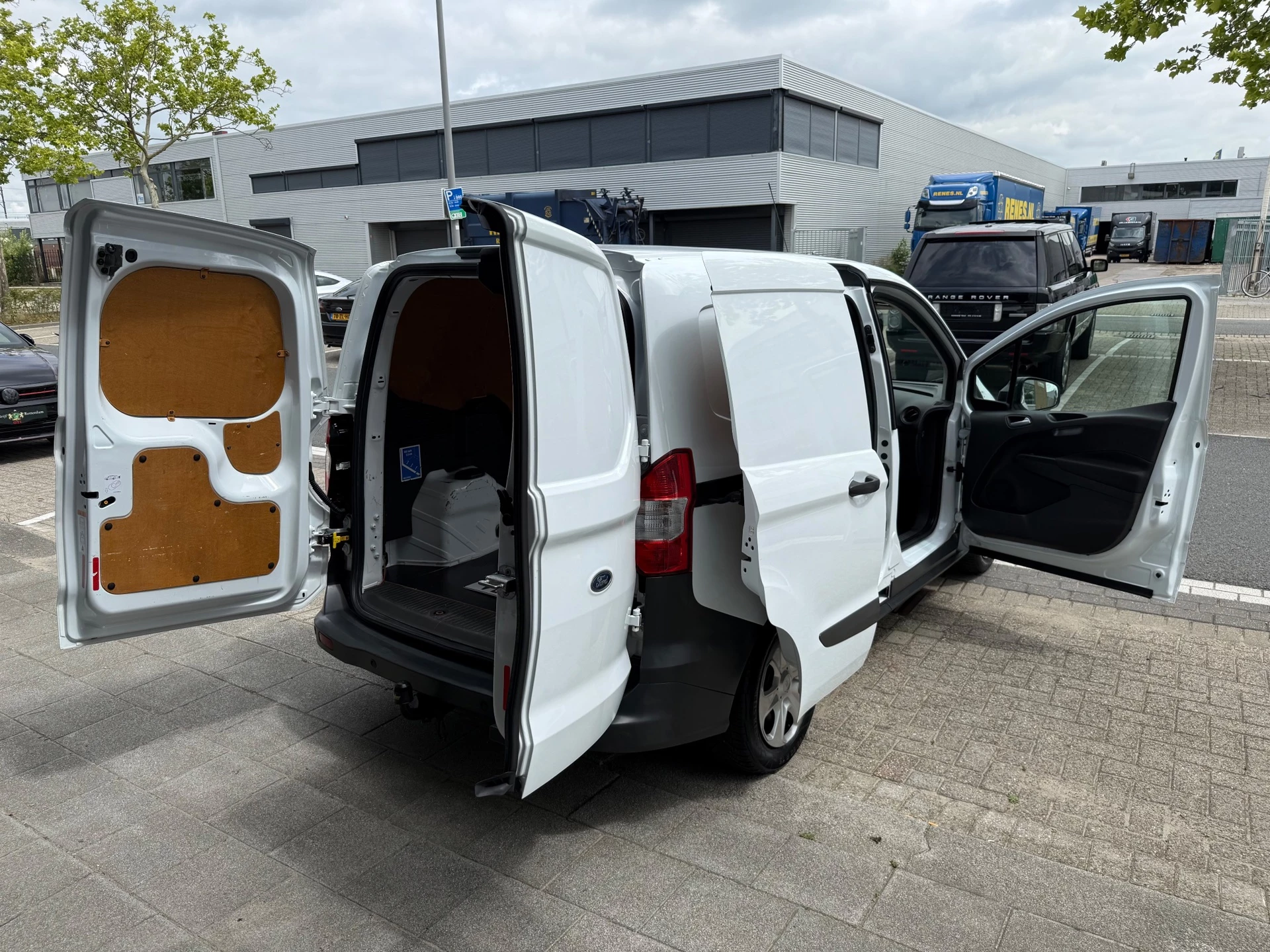 Hoofdafbeelding Ford Transit Courier