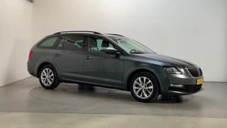 Skoda Octavia Combi 1.0 TSI Greentech Business Edition LED Navigatie Parkeersensoren Climate Control