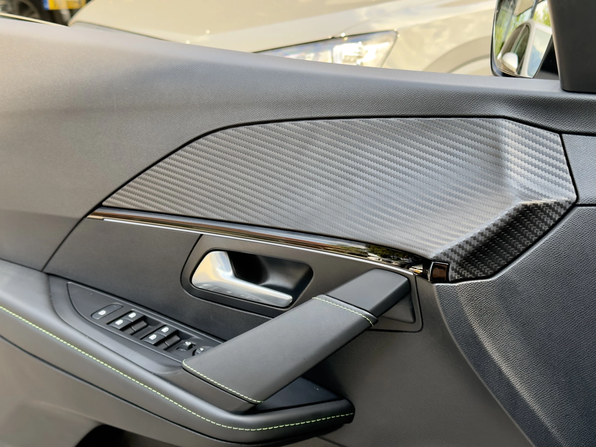 Hoofdafbeelding Peugeot e-208