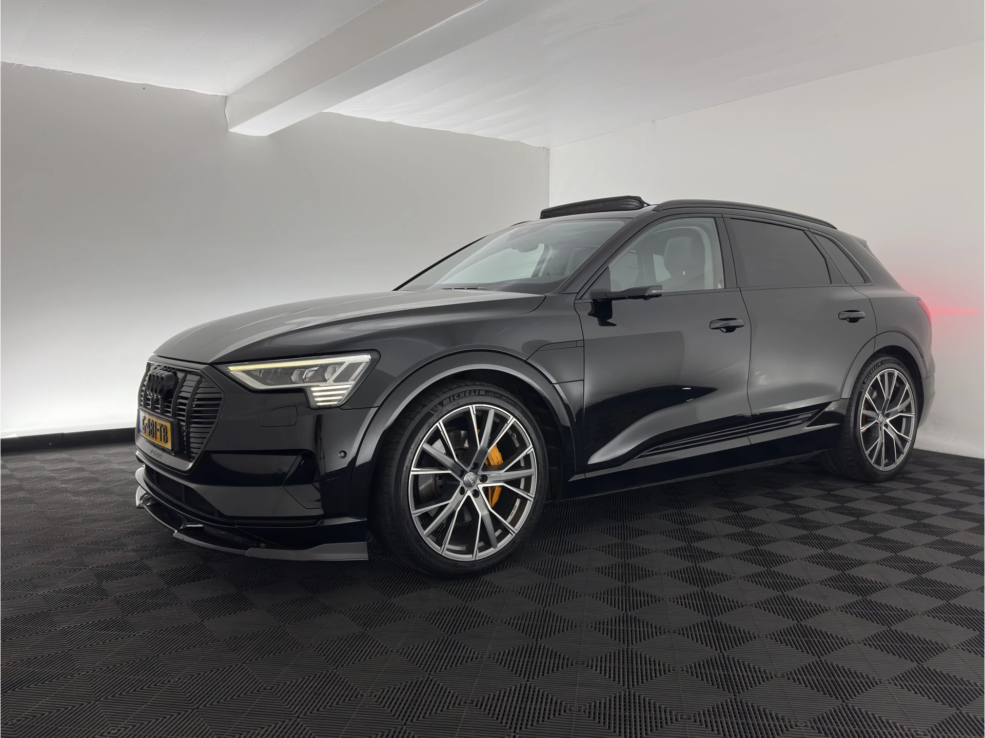 Hoofdafbeelding Audi e-tron