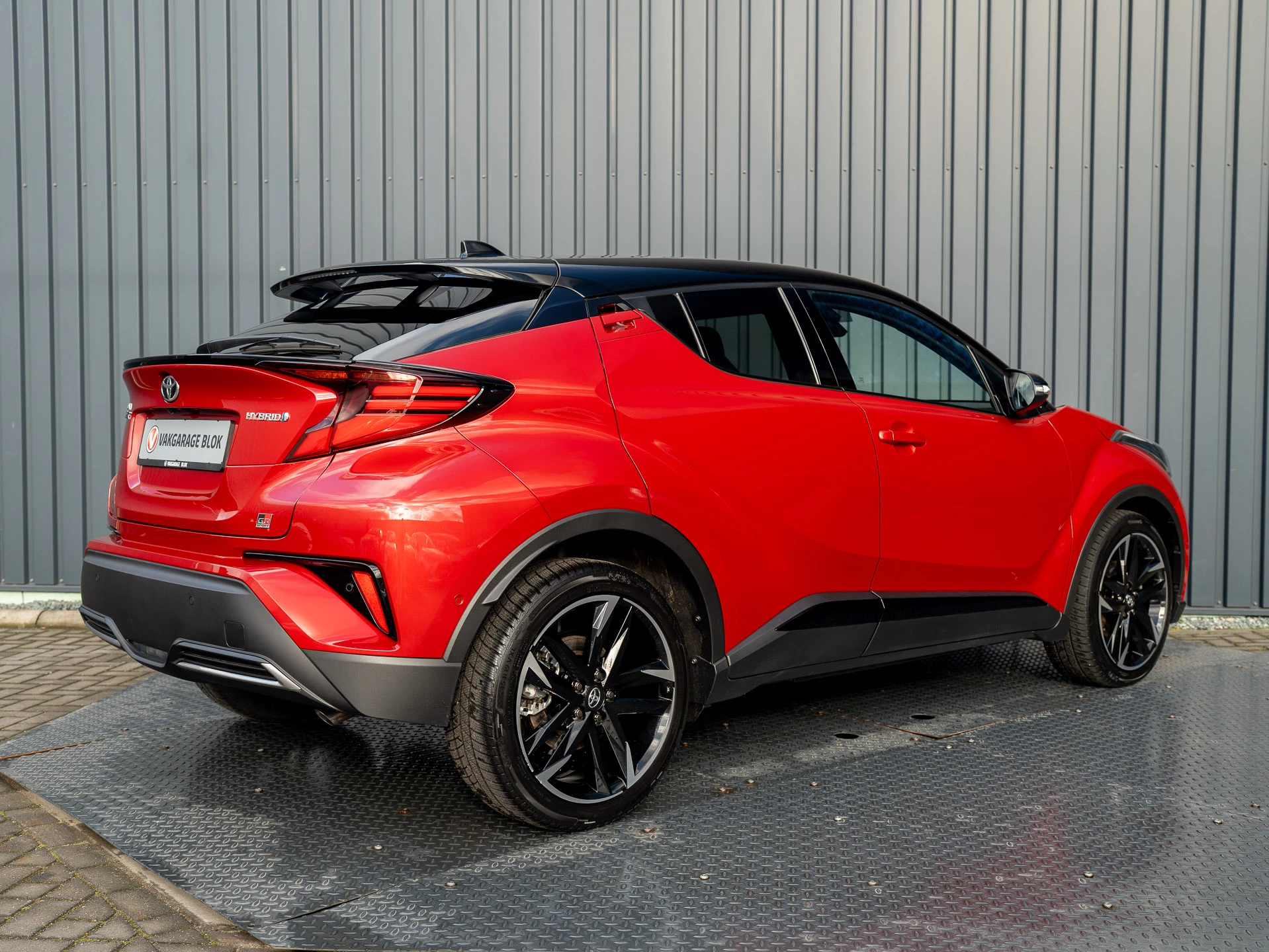Hoofdafbeelding Toyota C-HR