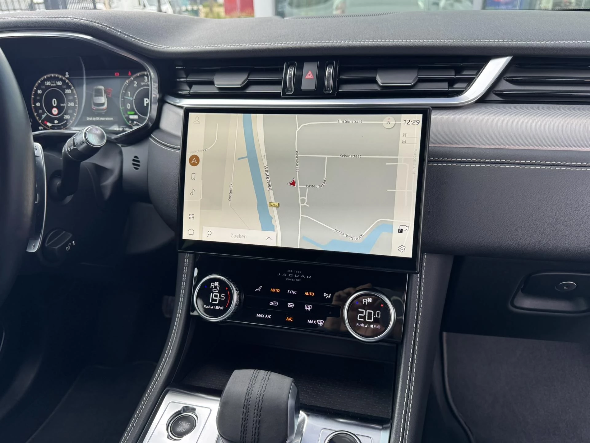 Hoofdafbeelding Jaguar F-PACE