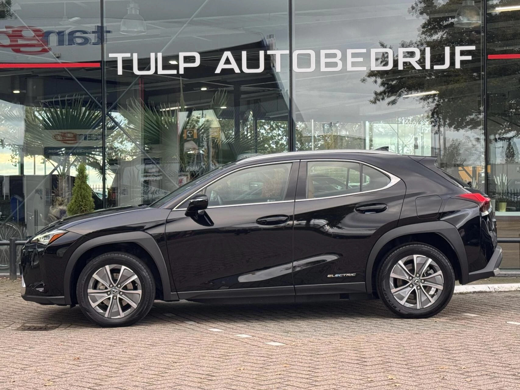 Hoofdafbeelding Lexus UX