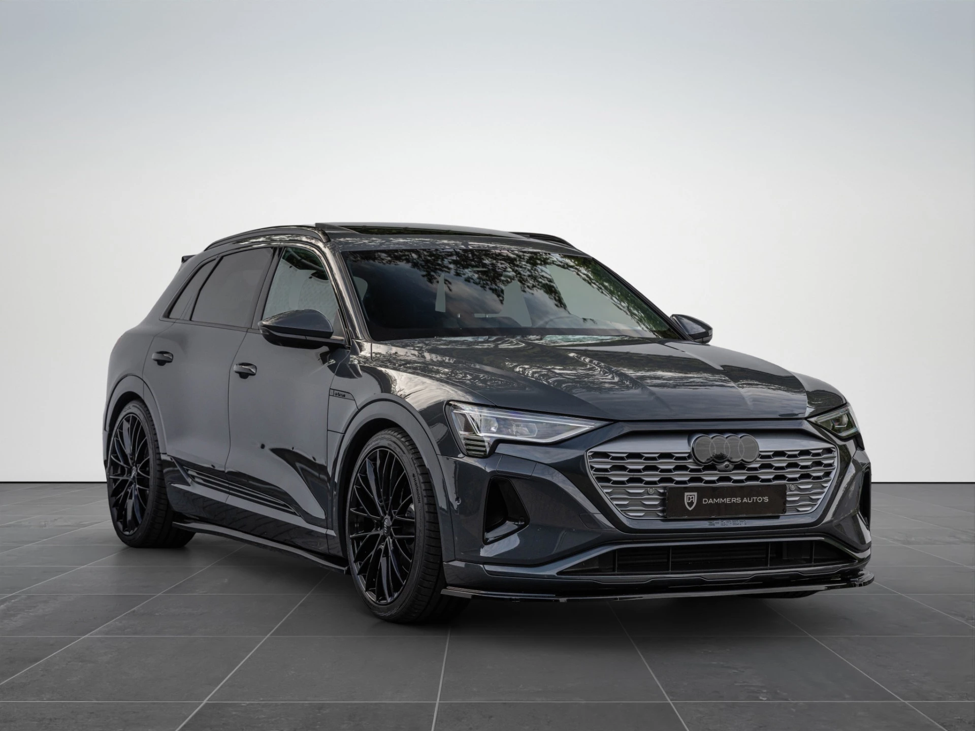 Hoofdafbeelding Audi Q8 e-tron