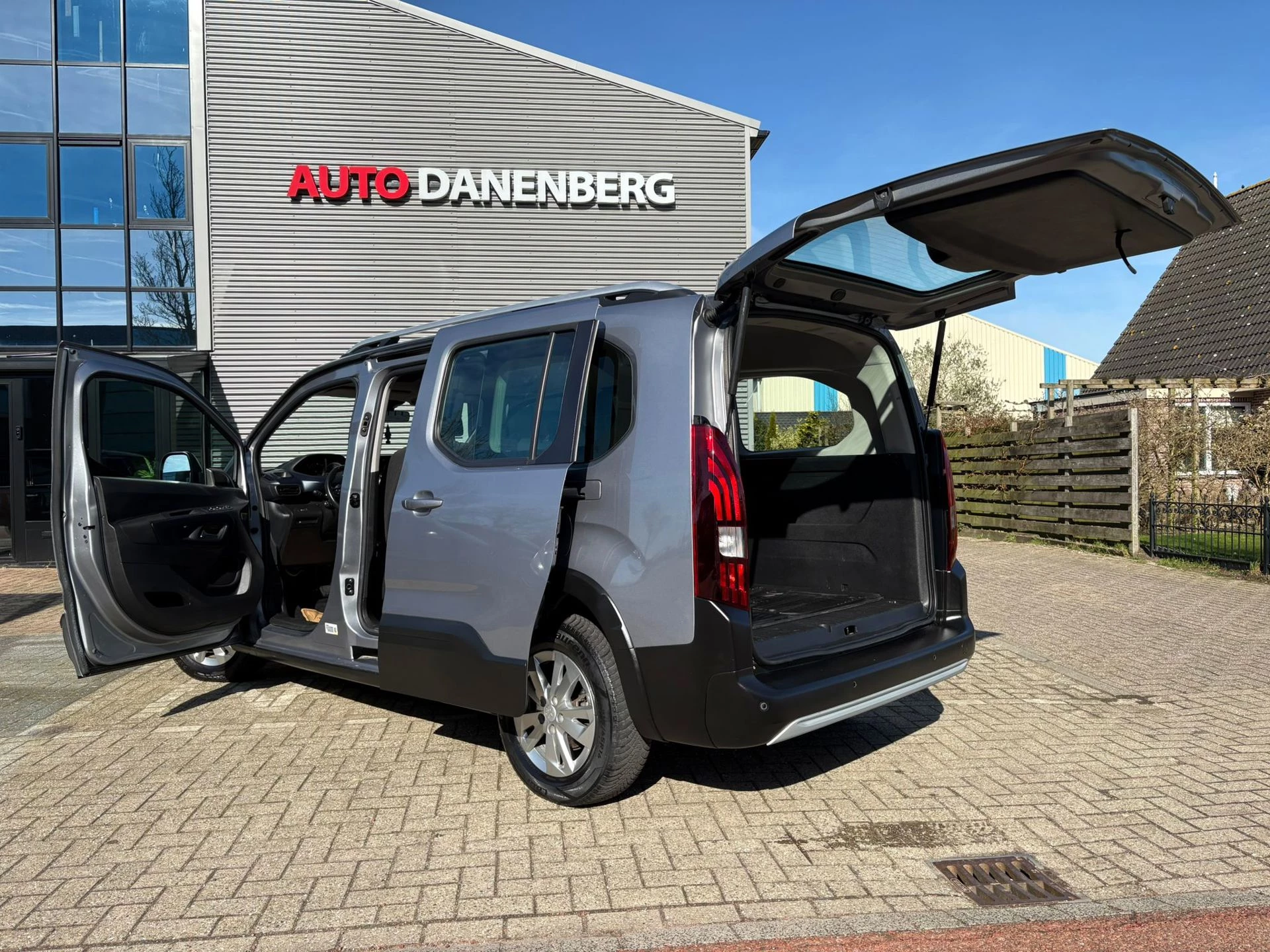 Hoofdafbeelding Peugeot Rifter