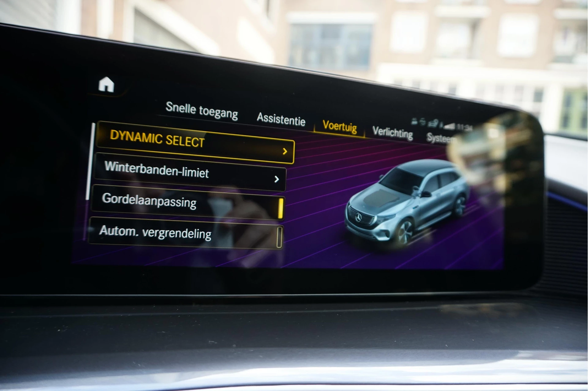 Hoofdafbeelding Mercedes-Benz EQC