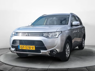 Mitsubishi Outlander 2.0 PHEV Business Edition X-Line (122 PK) Keurig-Onderh. BOVAG-Garantie. NL-Auto. Half-Leer, Navigatie, Cruisecontrol, Achteruitrijcamera, Keyless-Entry/Start, Bluetooth, Licht-Zicht-Pakket, Lm-Velgen-16Inch, Privacy-Glas
