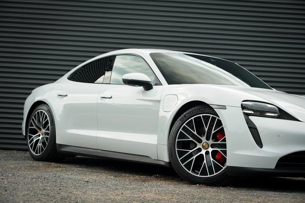 Hoofdafbeelding Porsche Taycan