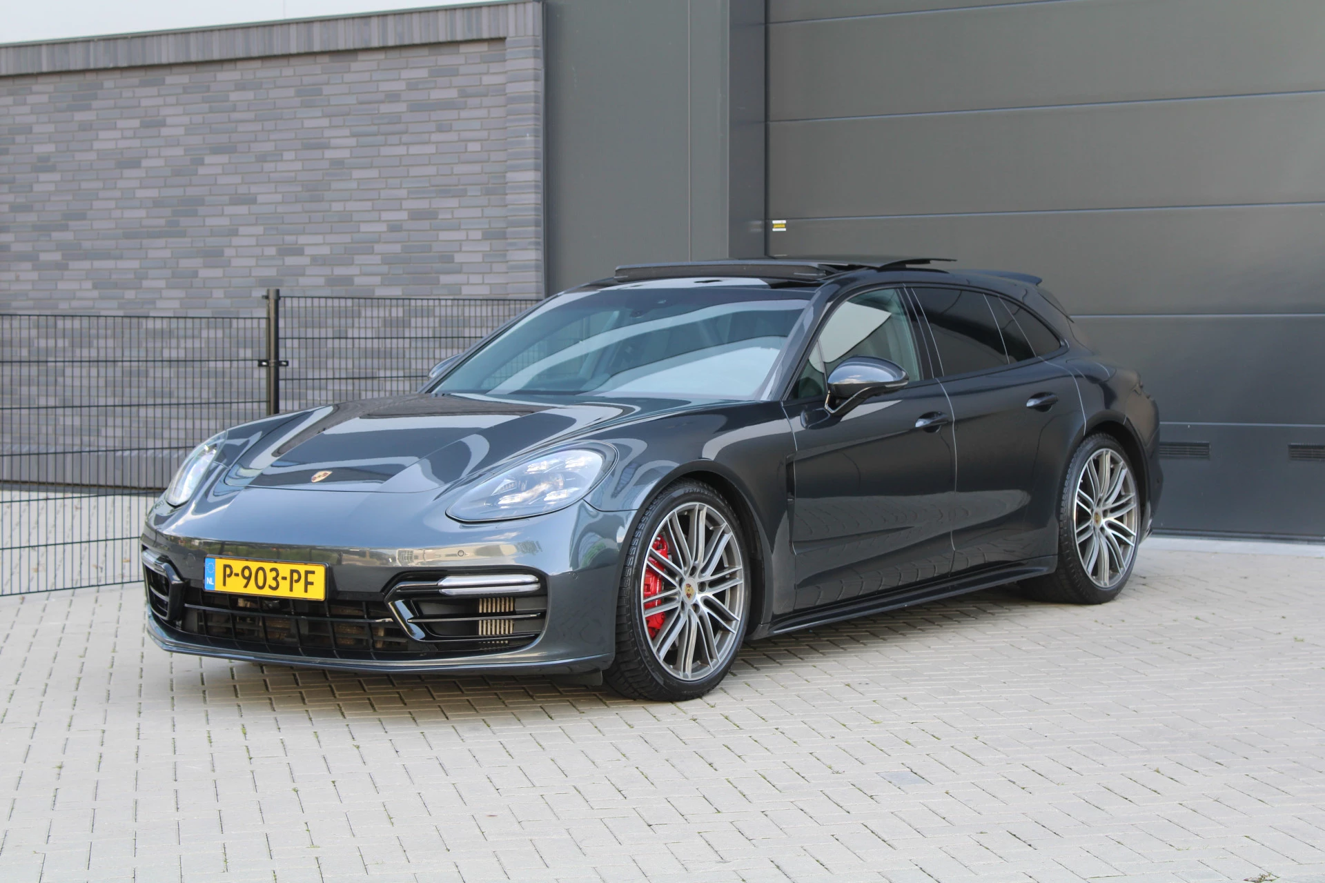 Hoofdafbeelding Porsche Panamera