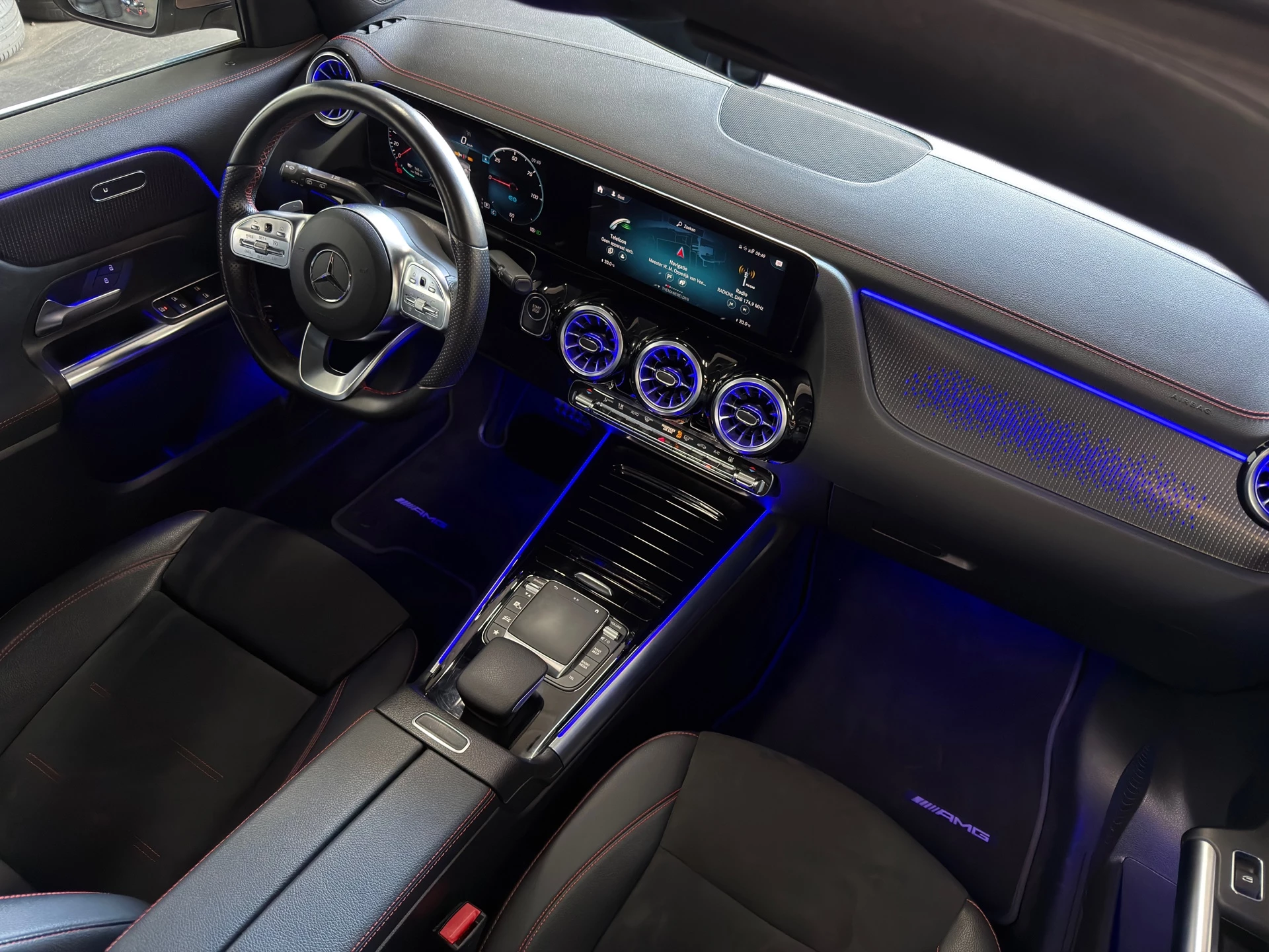 Hoofdafbeelding Mercedes-Benz EQA