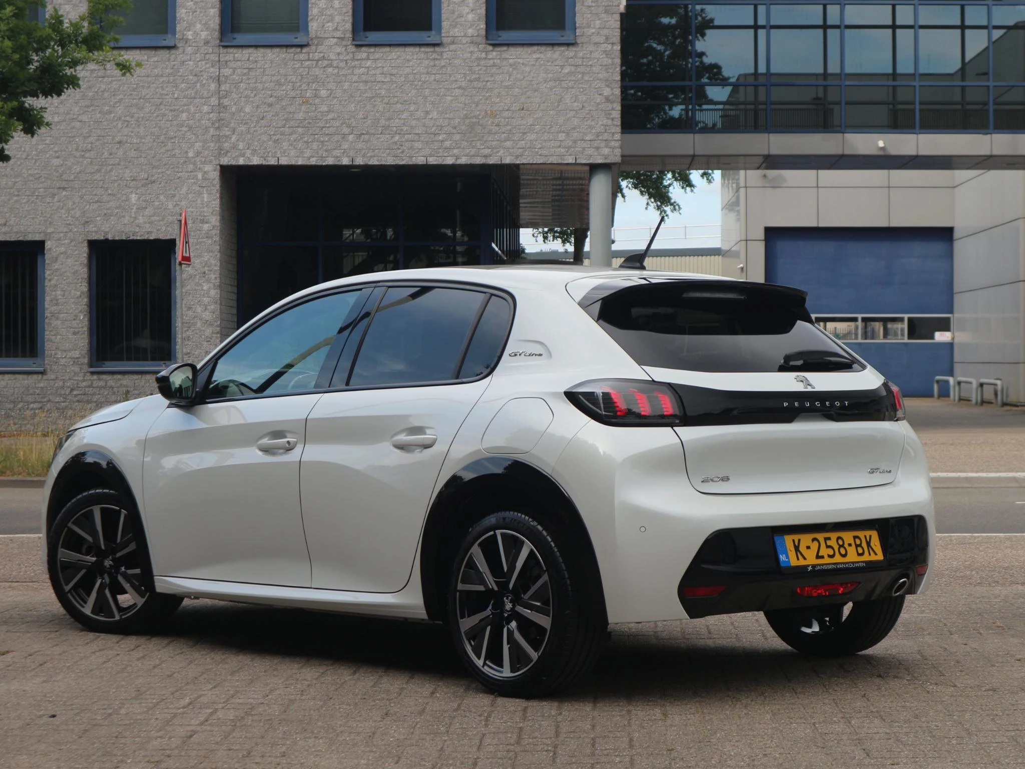 Hoofdafbeelding Peugeot 208
