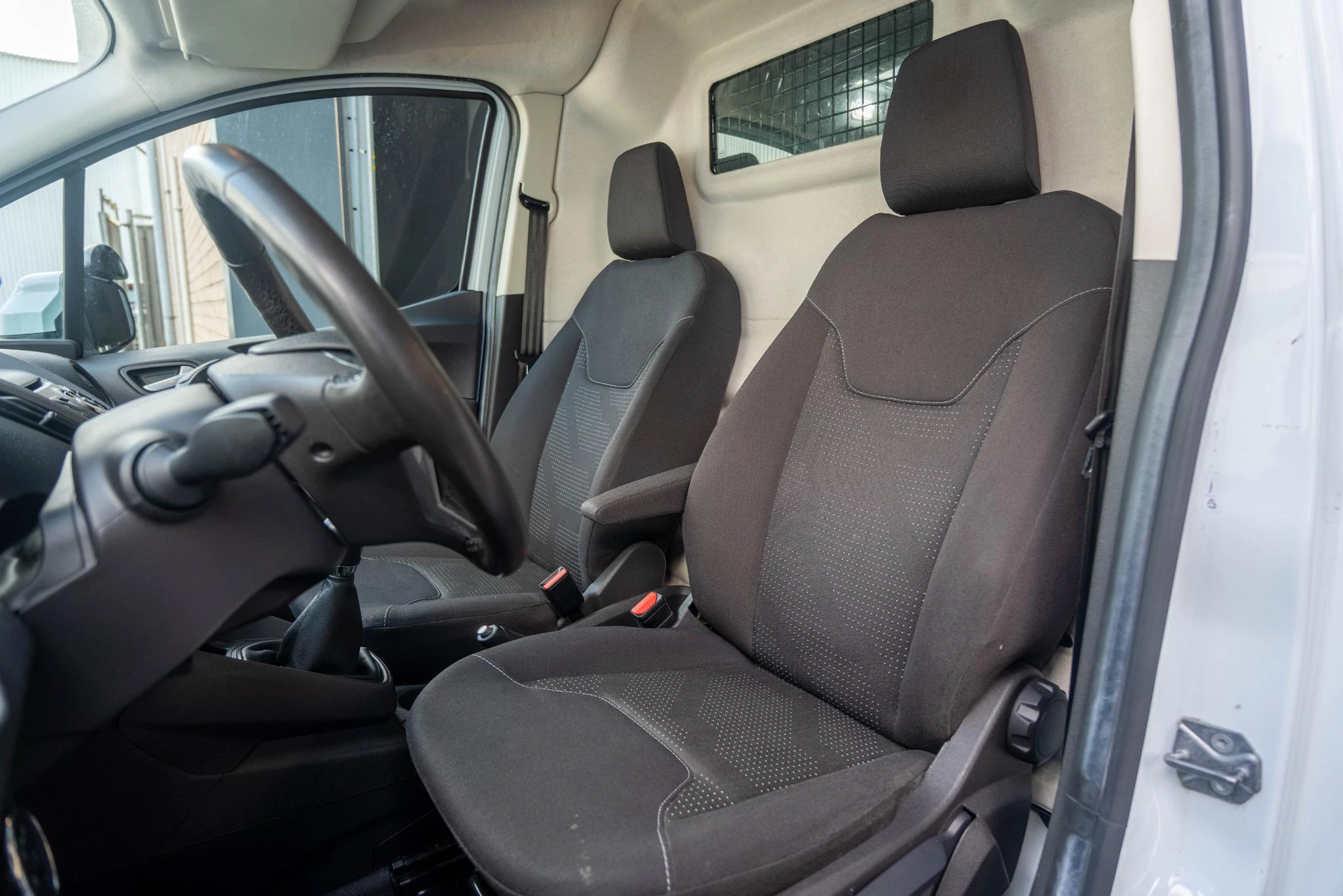 Hoofdafbeelding Ford Transit Courier