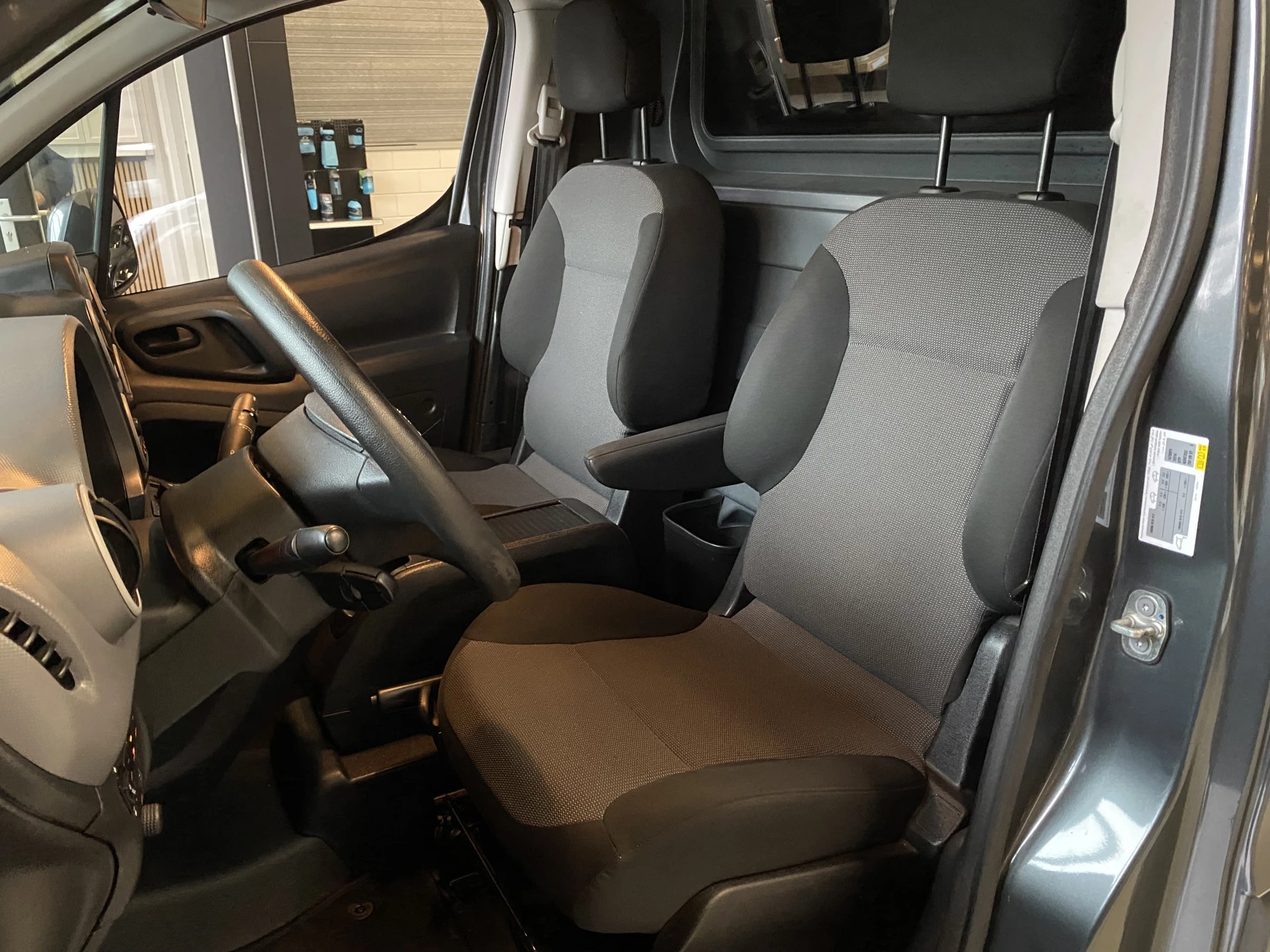 Hoofdafbeelding Peugeot Partner