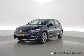 Hoofdafbeelding Volkswagen e-Golf Volkswagen e-Golf | Navi | Apple CarPlay | Adapt. Cruise | PDC | Clima | 18'' | Verwarmde voorruit |