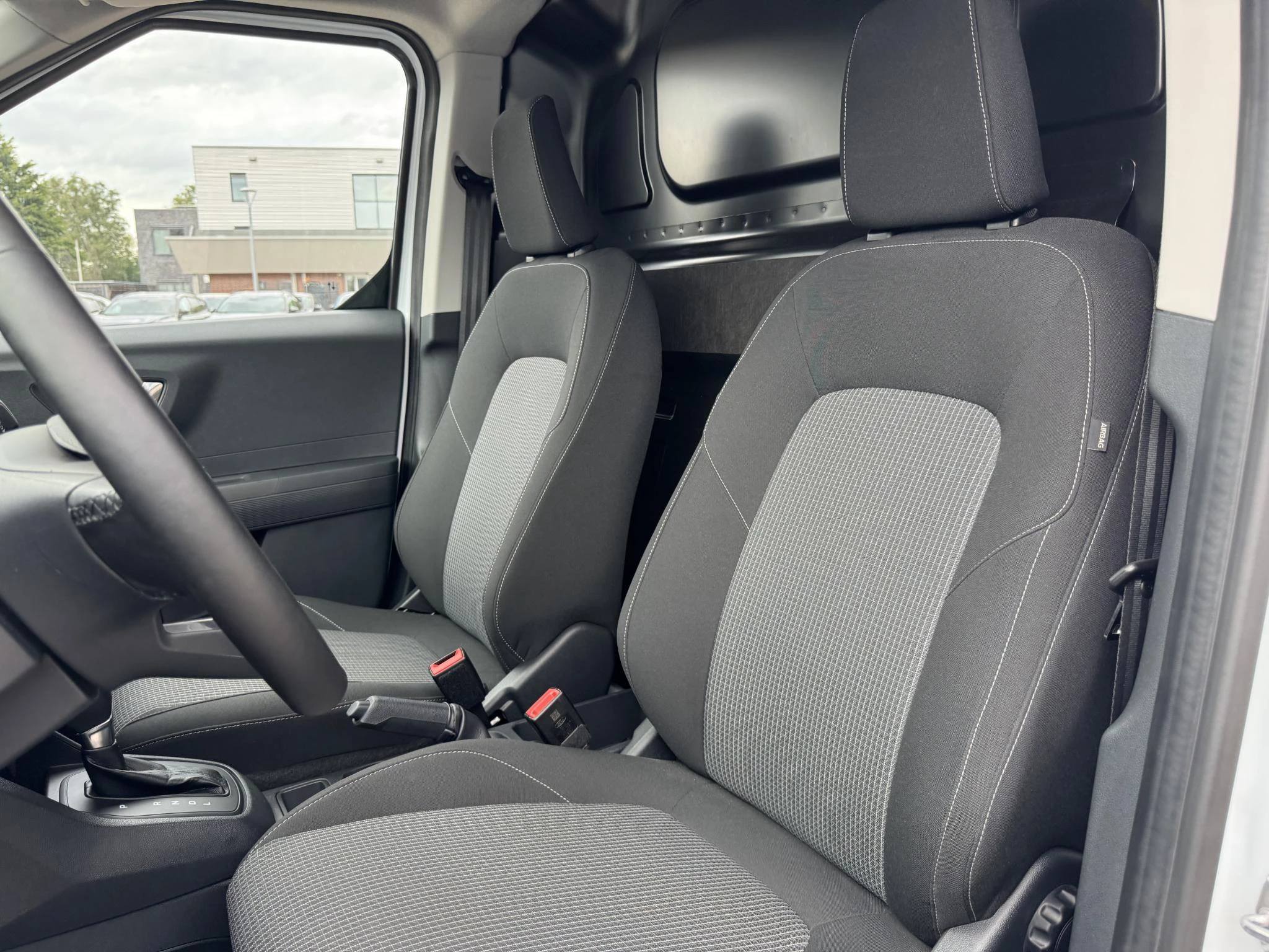Hoofdafbeelding Ford Transit Courier