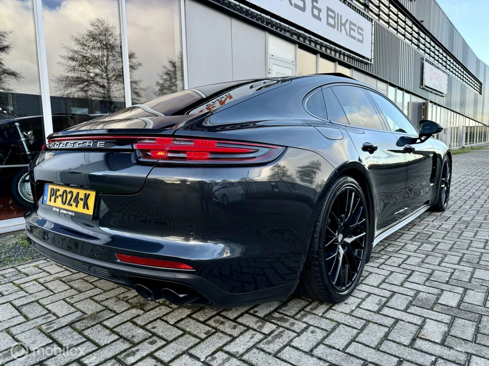 Hoofdafbeelding Porsche Panamera