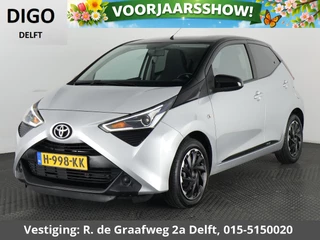 Toyota Aygo 1.0 VVT-i X-Play Bi-Tone Automaat | Apple Carplay & AndroidAUTO | Camera | 1e eigenaar | Privacy Glass |