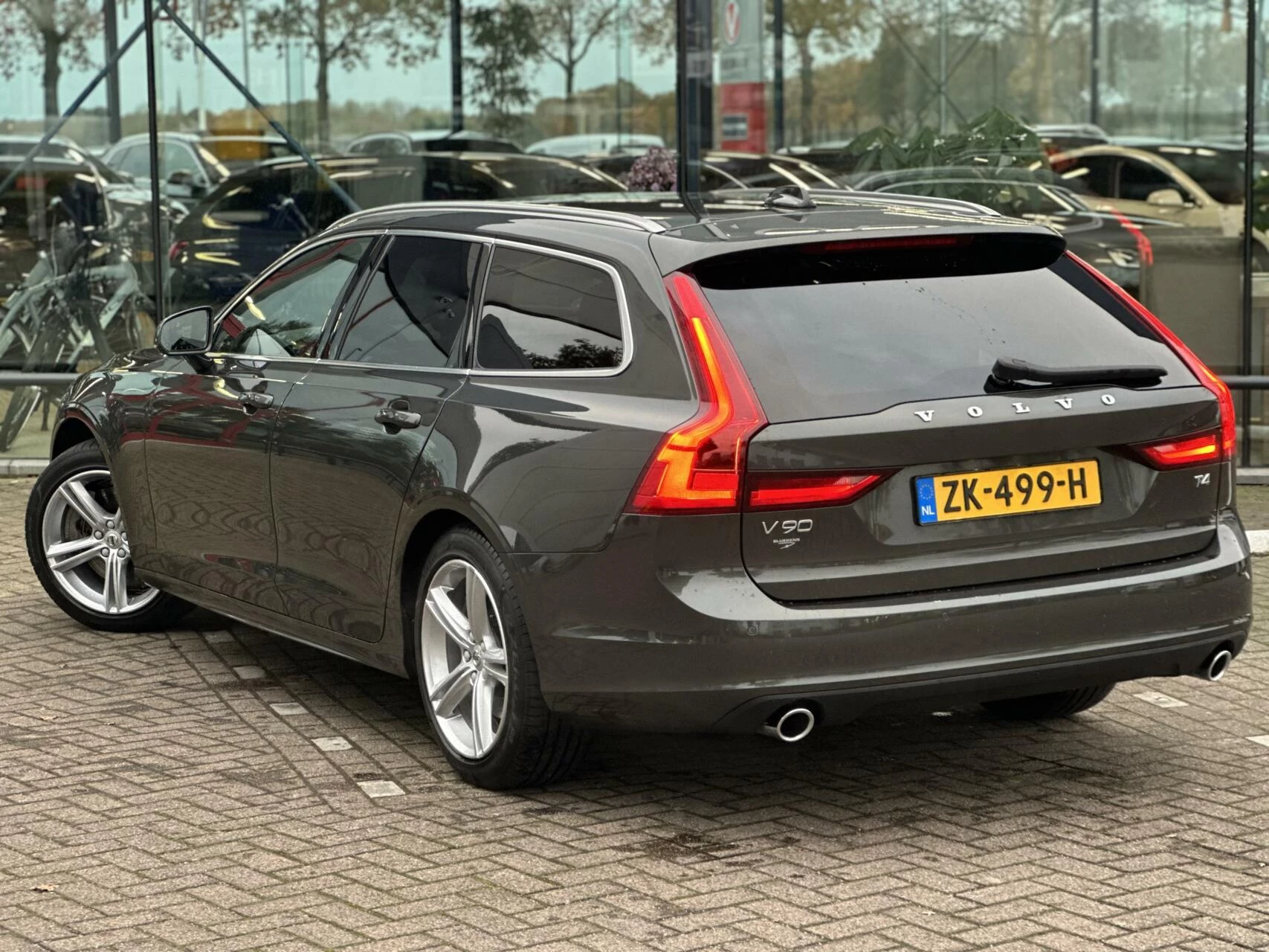 Hoofdafbeelding Volvo V90