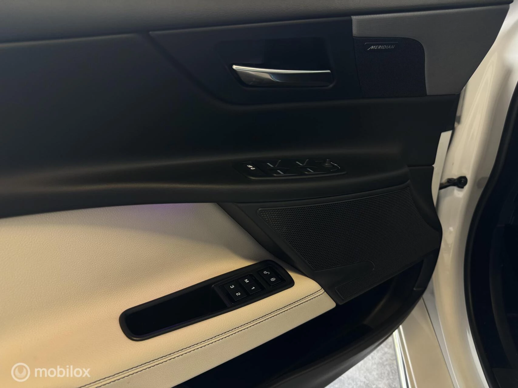 Hoofdafbeelding Jaguar XE