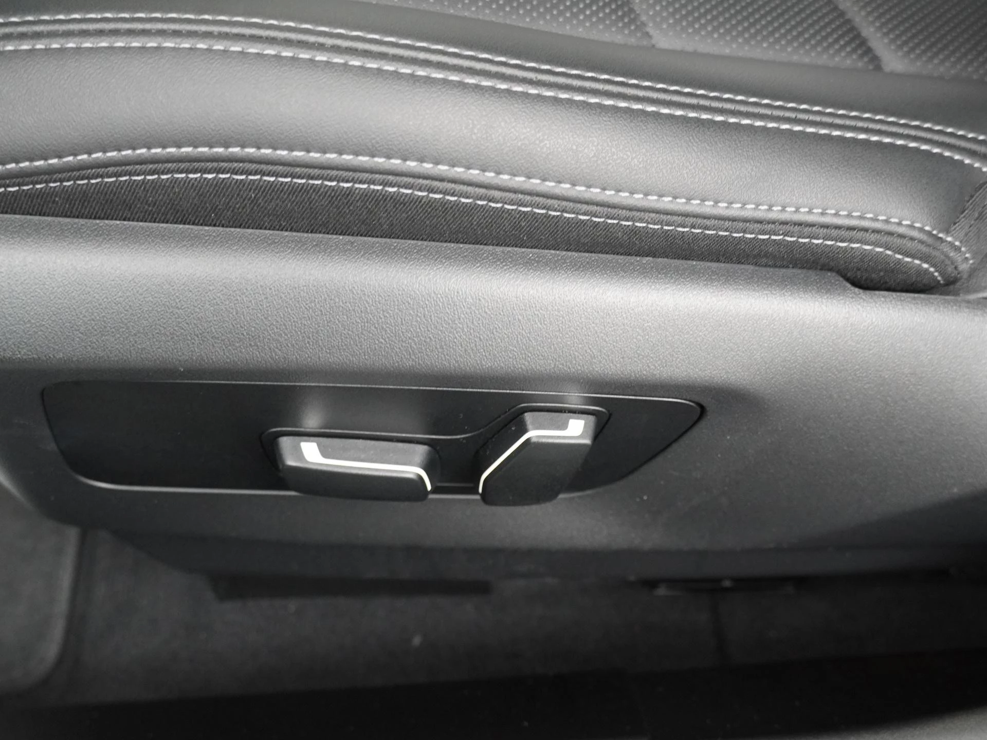 Hoofdafbeelding BMW i5