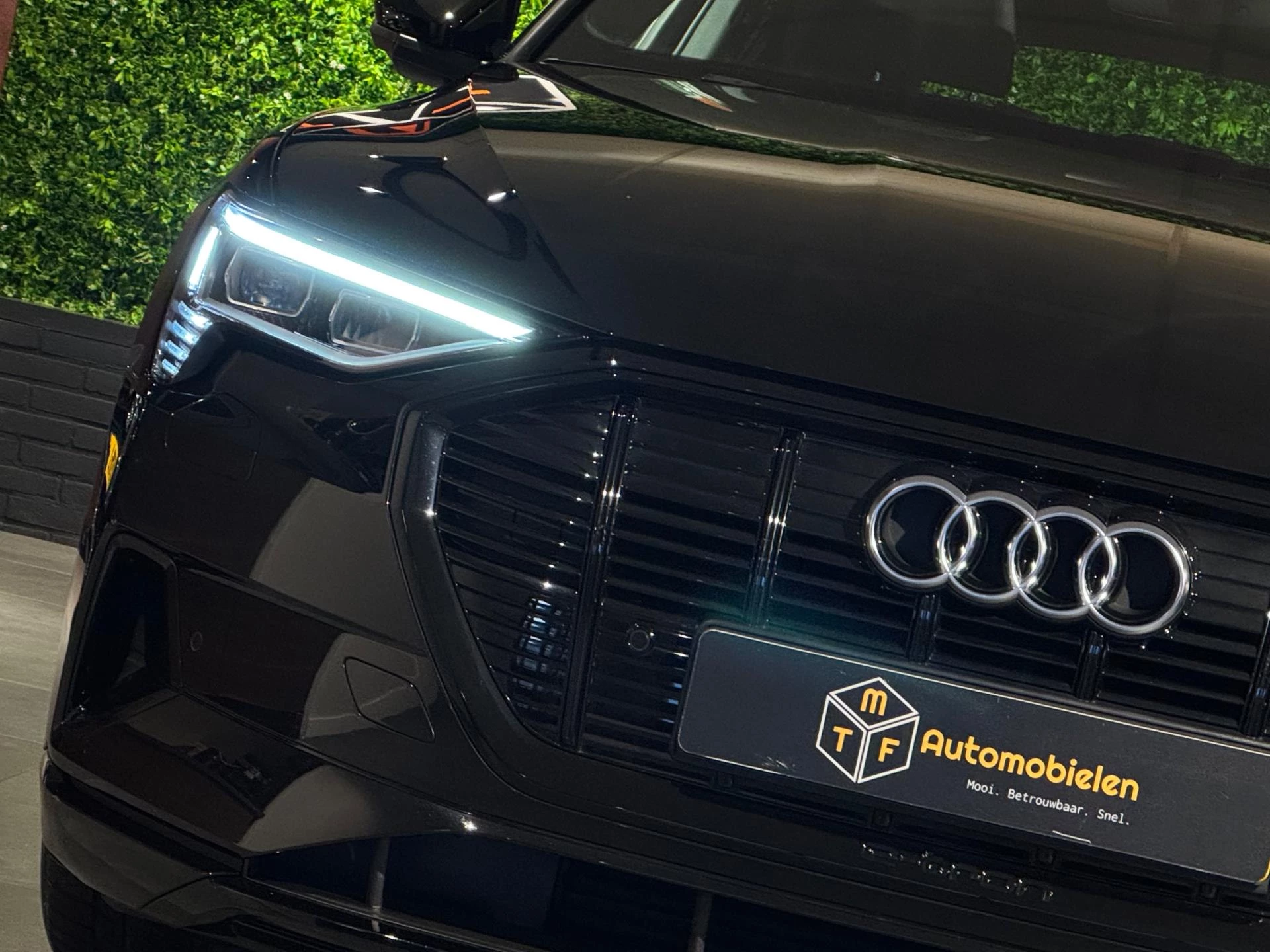 Hoofdafbeelding Audi e-tron