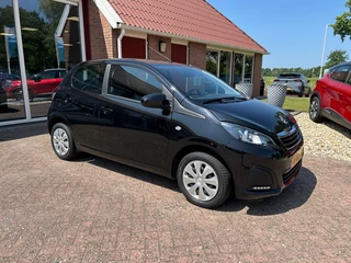 Hoofdafbeelding Peugeot 108 Peugeot 108 1.0 E-VTI ACTIVE 5-DRS AIRCO/CV/RADIO/ENZ.