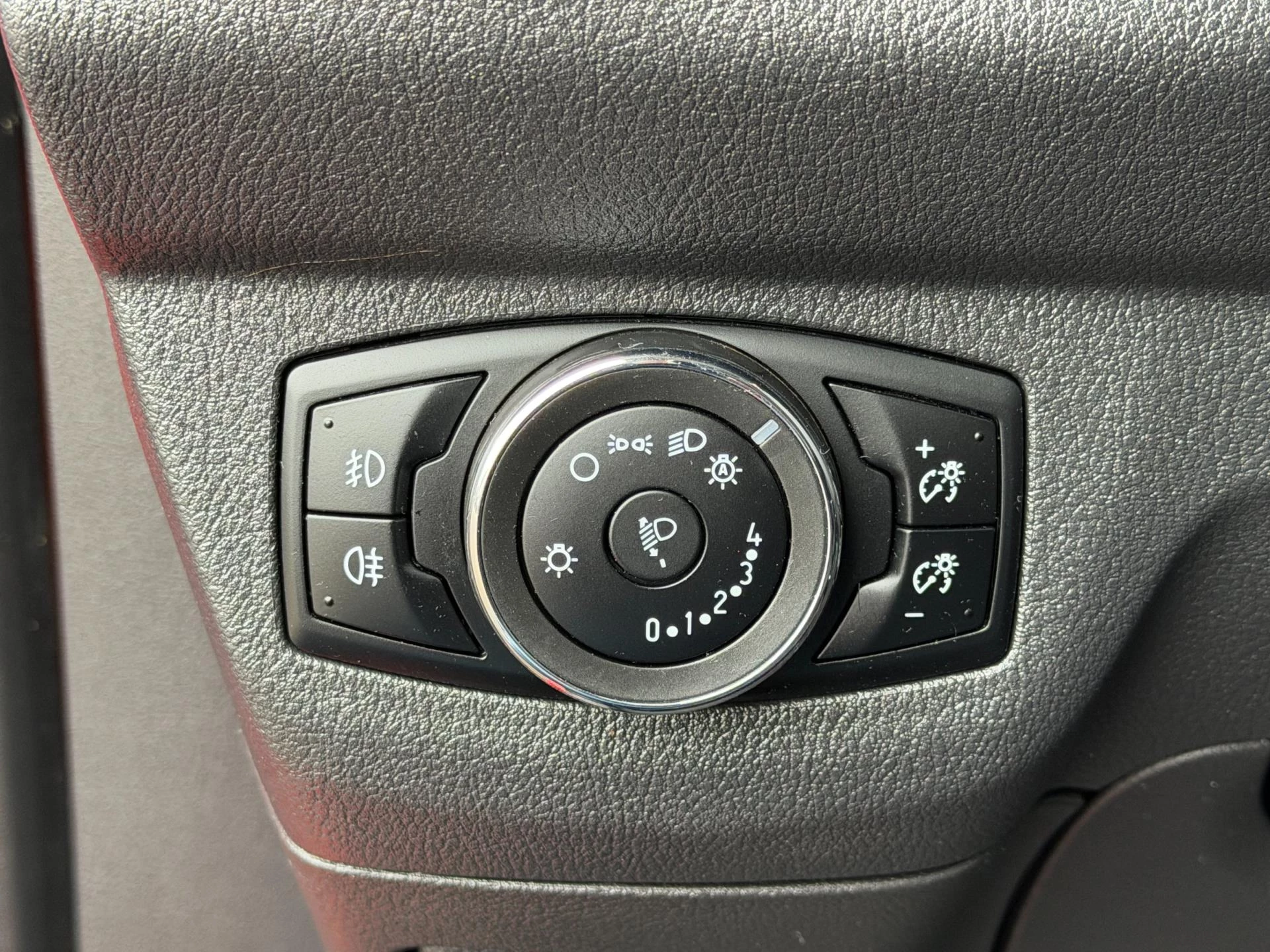 Hoofdafbeelding Ford Transit Courier