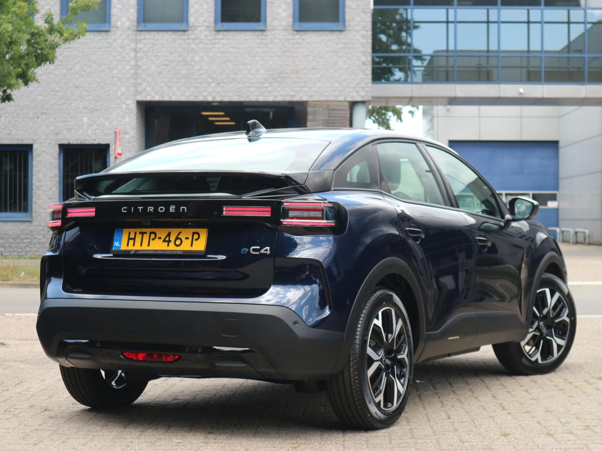 Hoofdafbeelding Citroën ë-C4