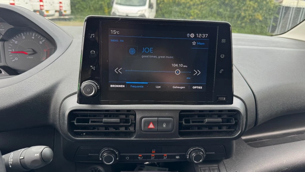 Hoofdafbeelding Peugeot Partner