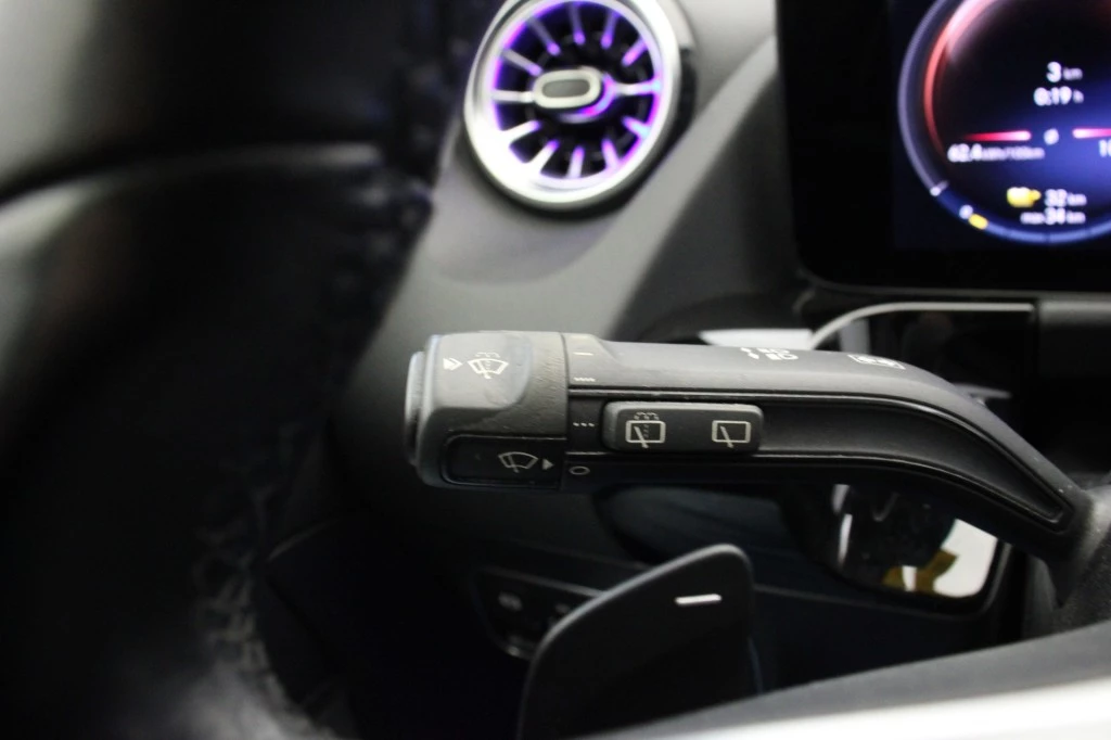 Hoofdafbeelding Mercedes-Benz EQA