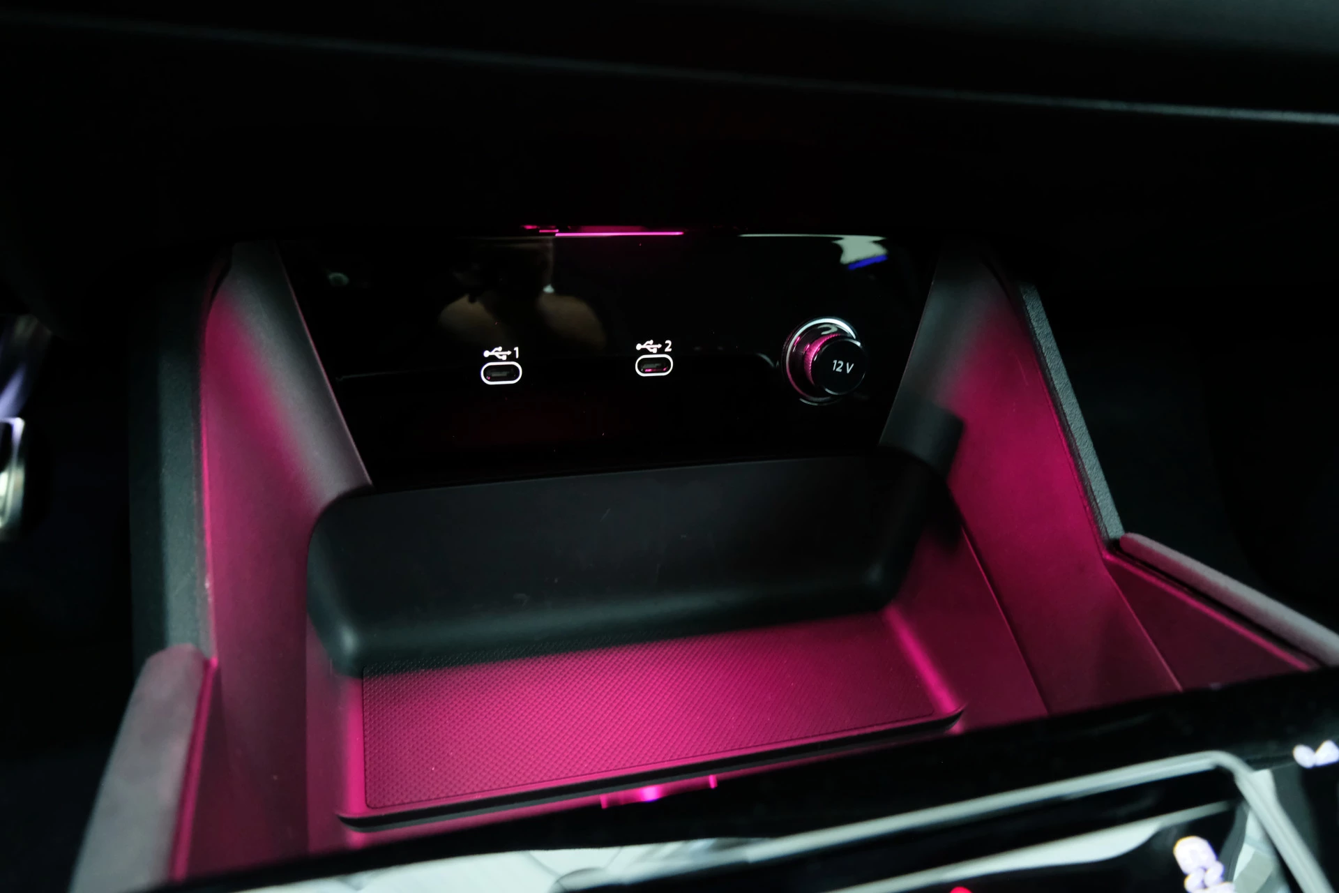 Hoofdafbeelding Audi A6 Avant e-tron