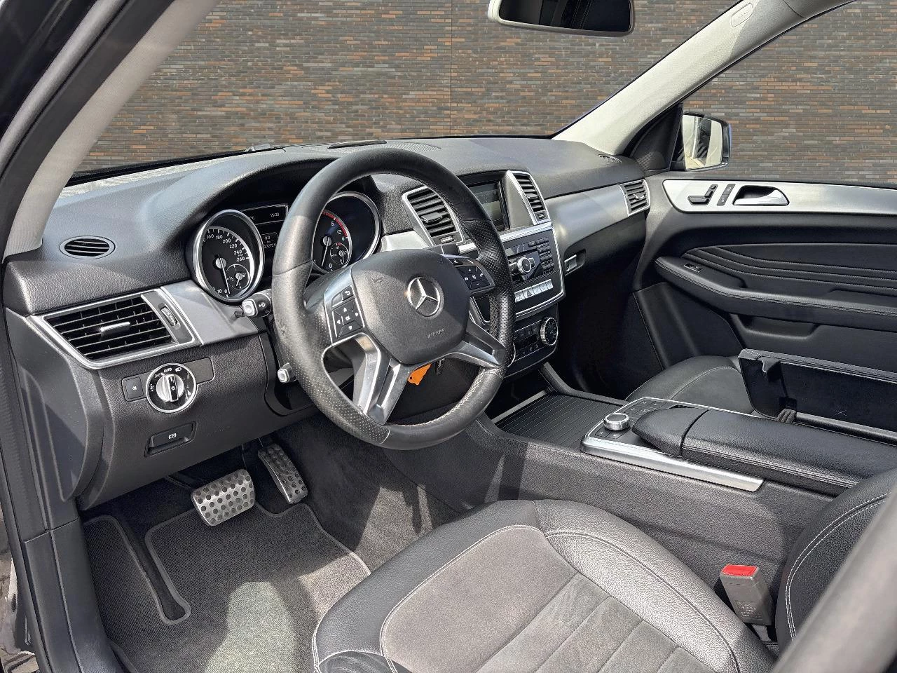 Hoofdafbeelding Mercedes-Benz M-Klasse