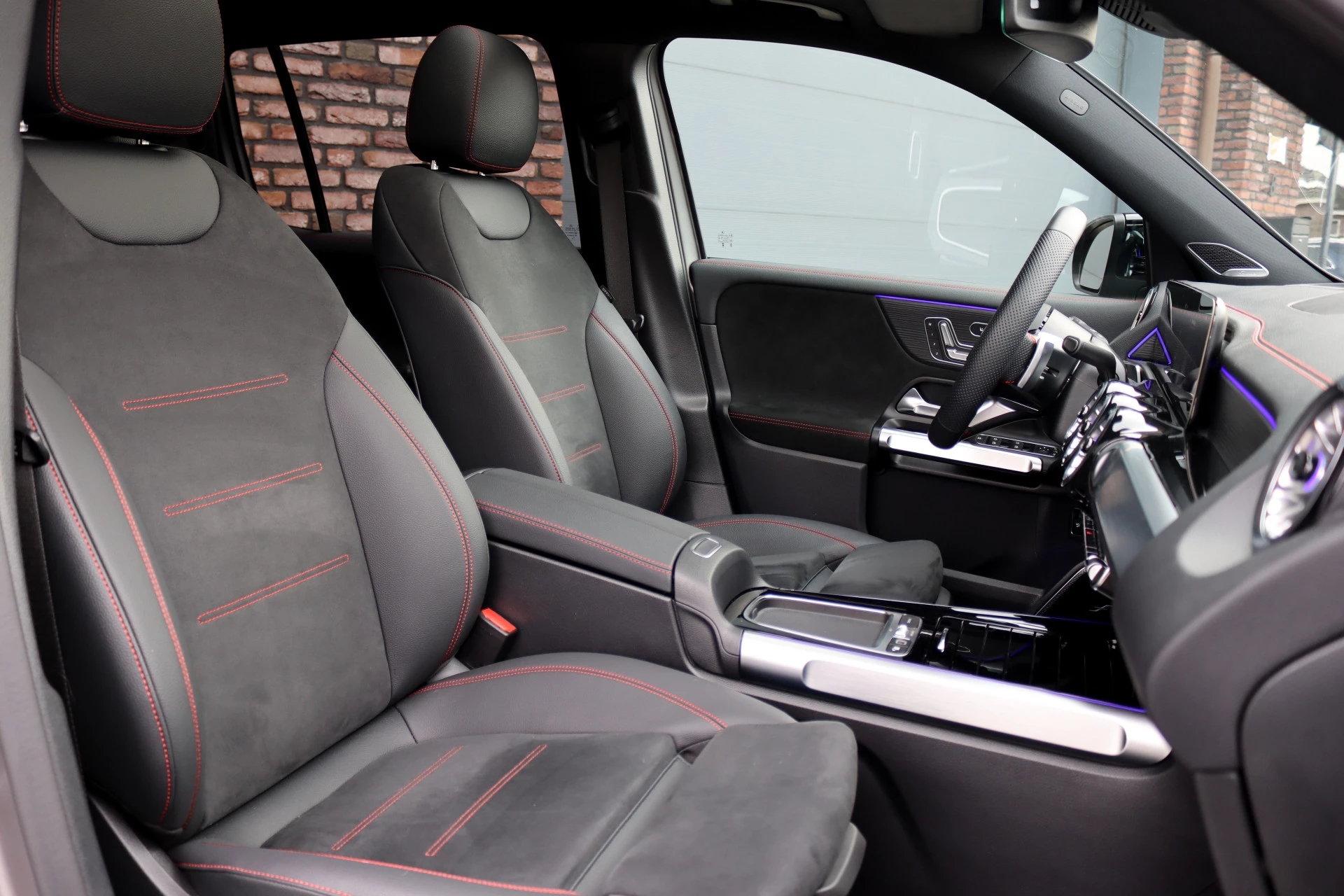 Hoofdafbeelding Mercedes-Benz EQB