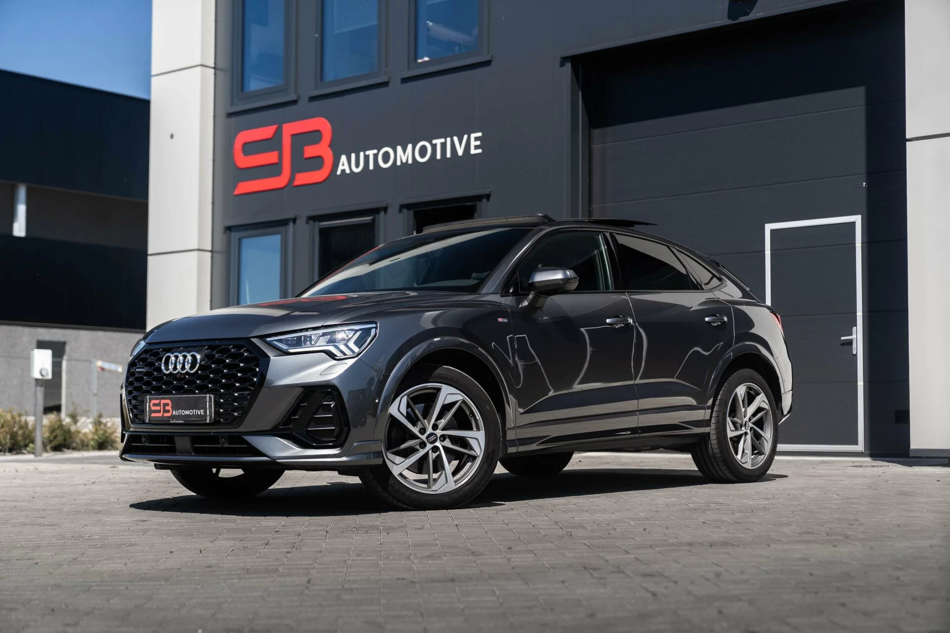 Hoofdafbeelding Audi Q3