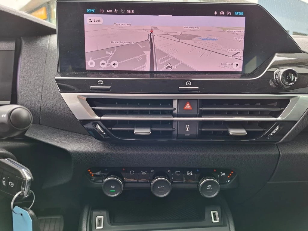 Hoofdafbeelding Citroën C4 X