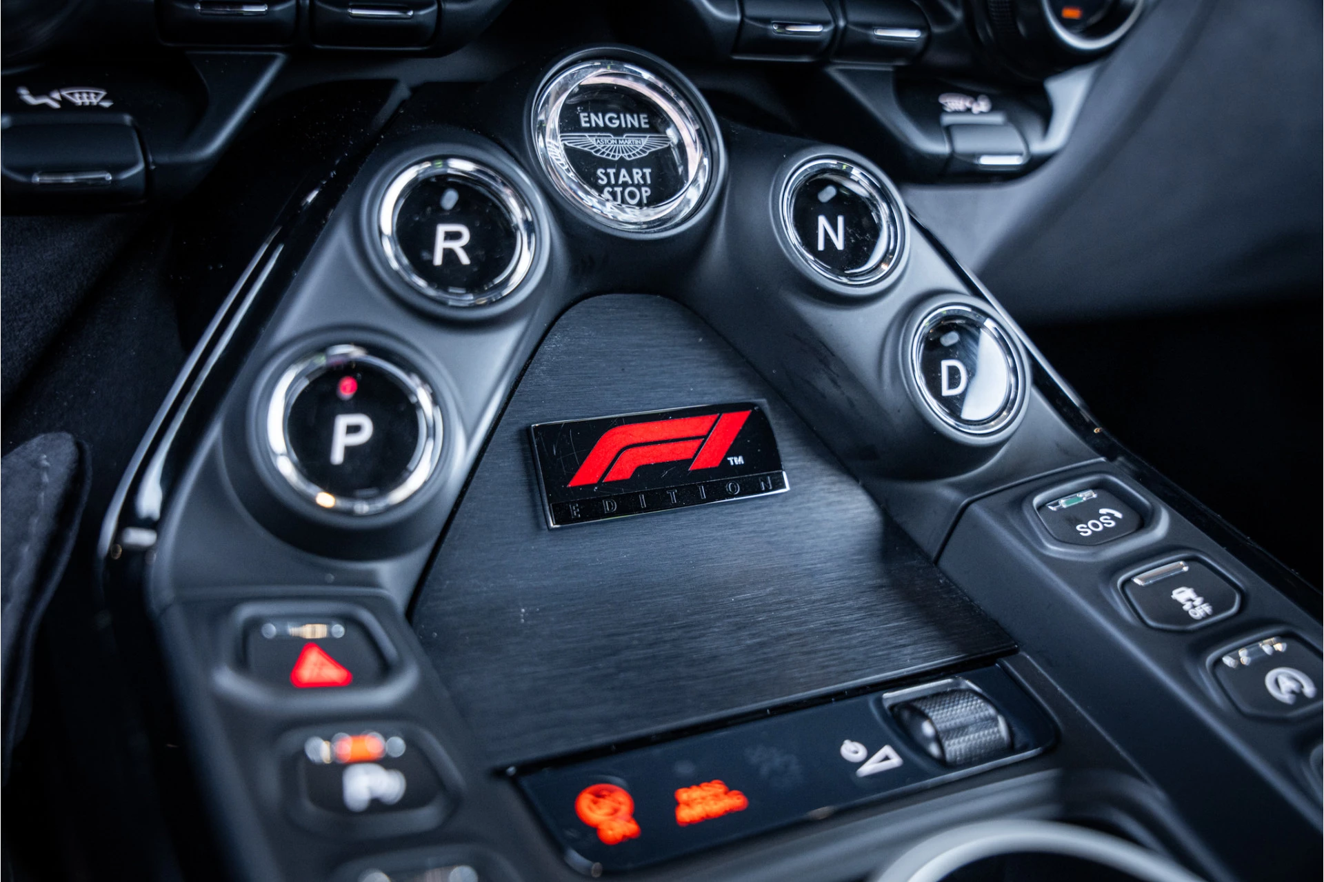 Hoofdafbeelding Aston Martin V8 Vantage