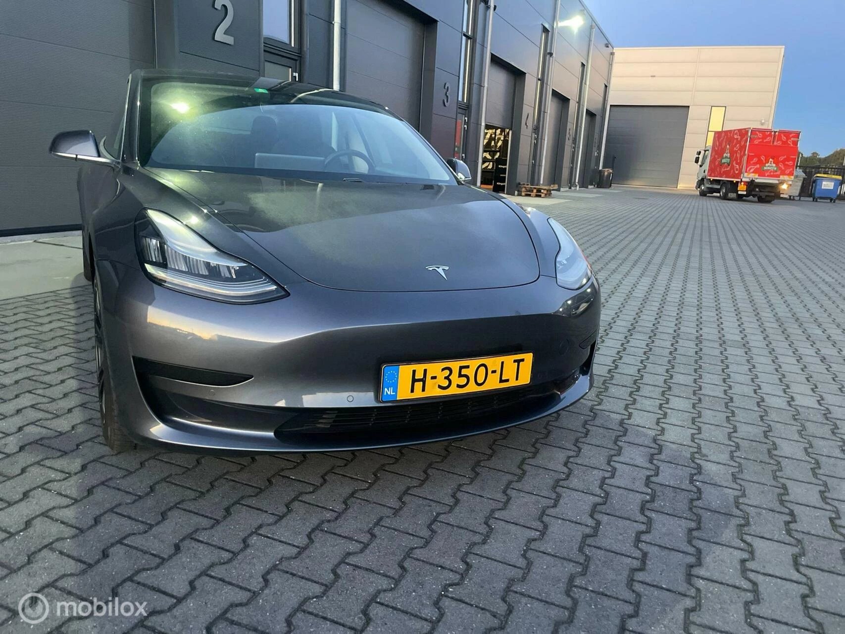 Hoofdafbeelding Tesla Model 3