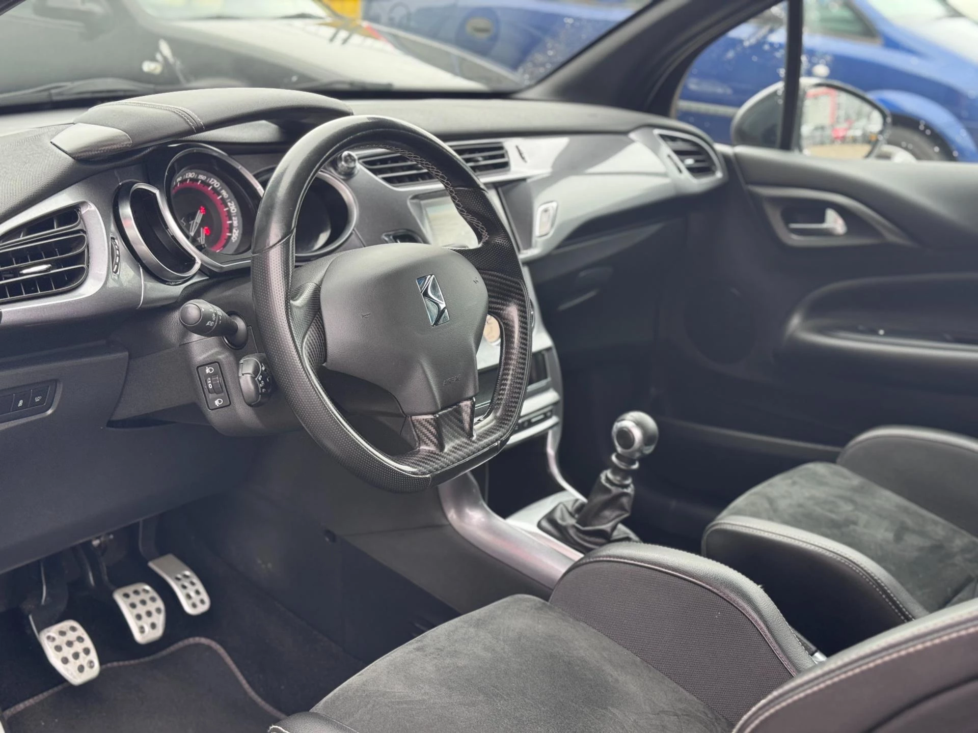 Hoofdafbeelding DS DS 3