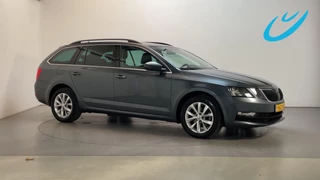 Skoda Octavia Combi 1.0 TSI Greentech Business Edition Leder-Stof Stoelverwarming Navigatie Parkeersensoren DAB+