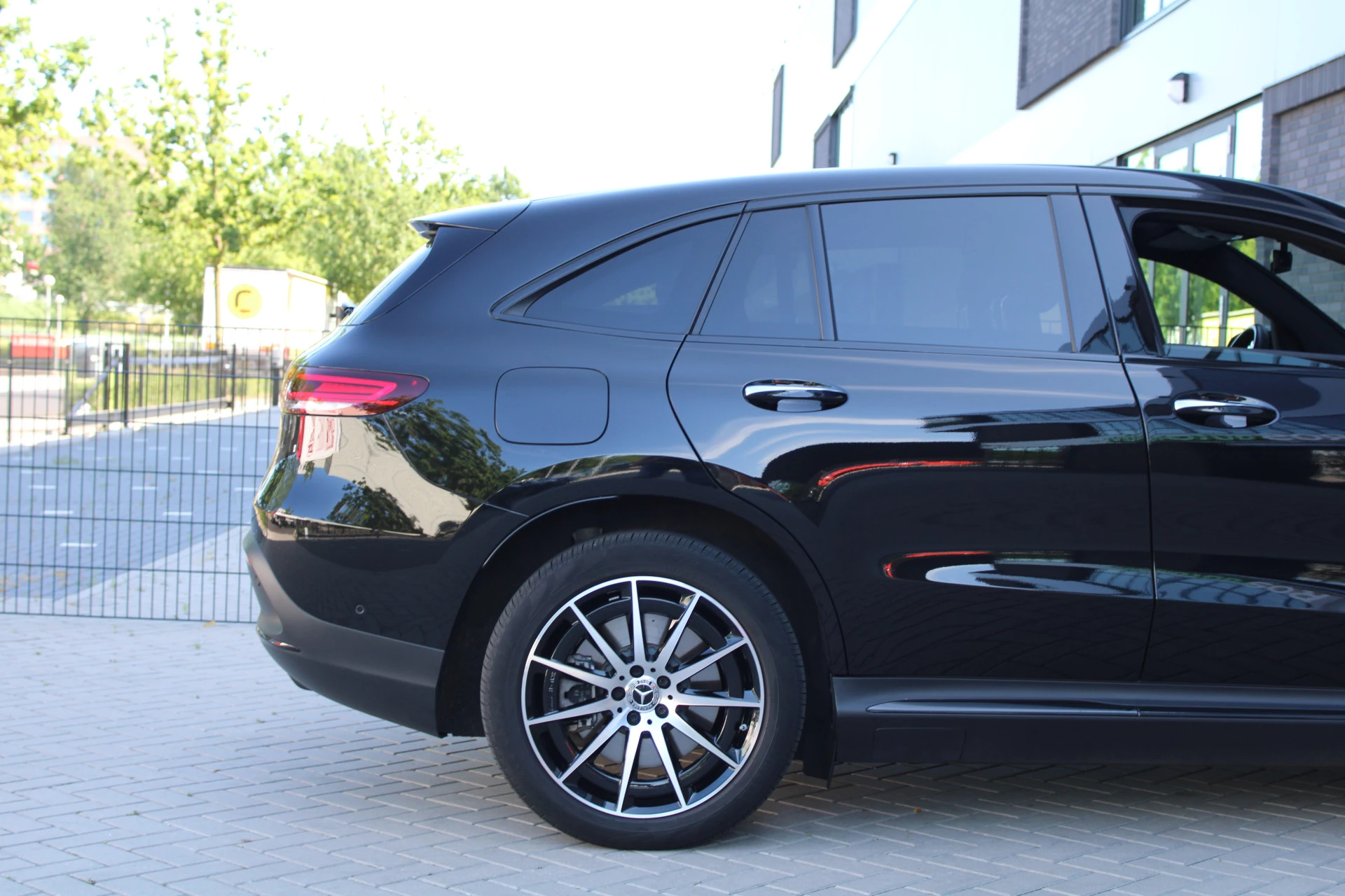 Hoofdafbeelding Mercedes-Benz EQC