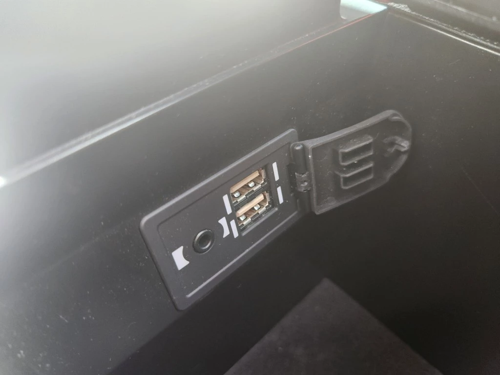 Hoofdafbeelding Lexus UX